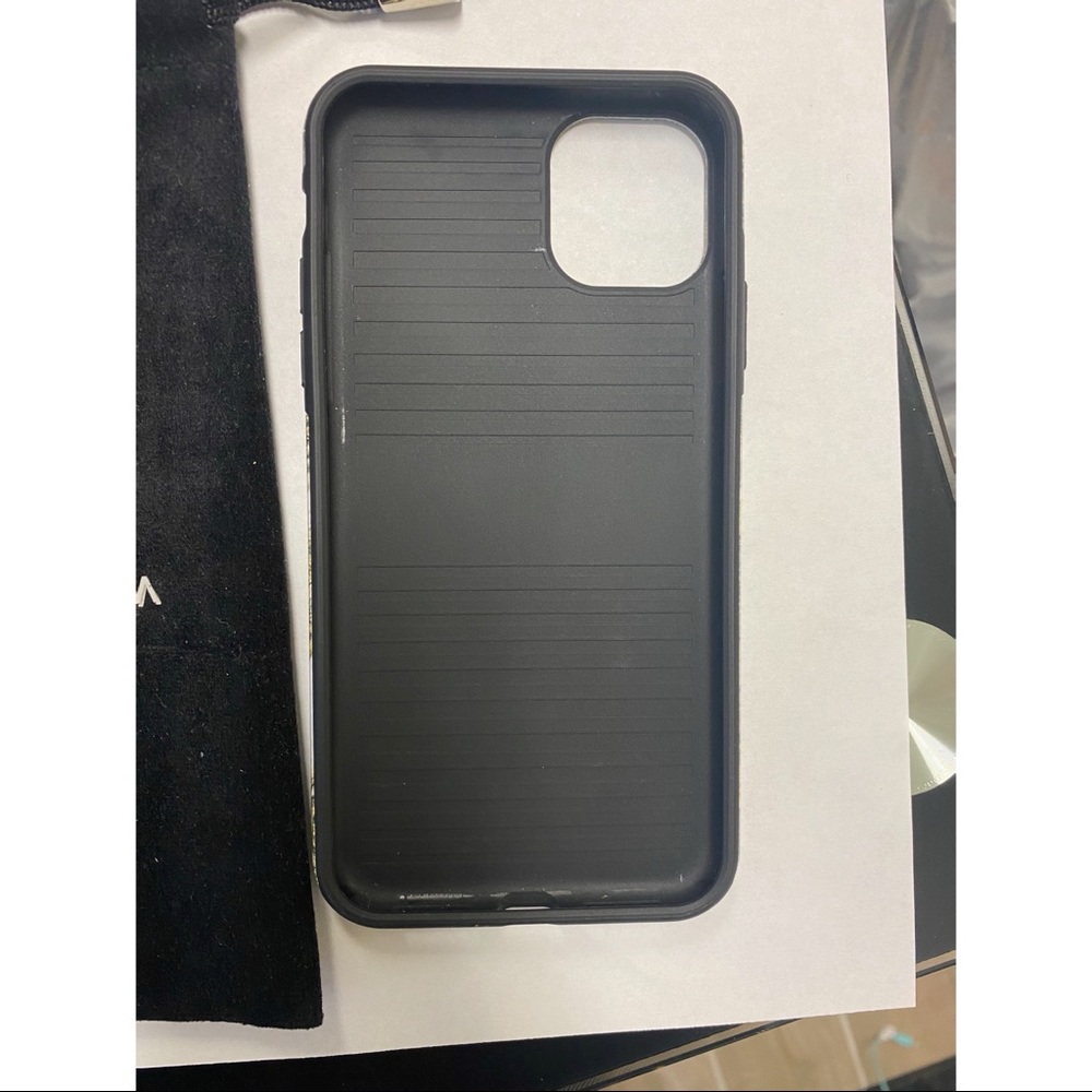 Burga IPhone case. - Picture 3 of 3